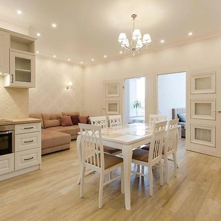 2-Roomed Apartment With Living Room Одеса Екстериор снимка